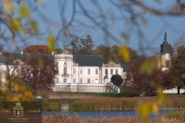 Pałac jesienią